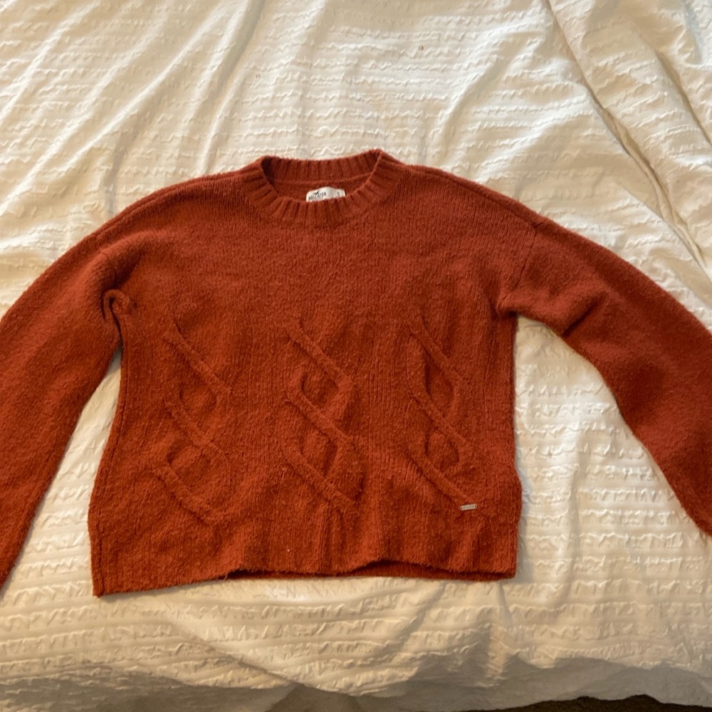 Hollister sweater size small
